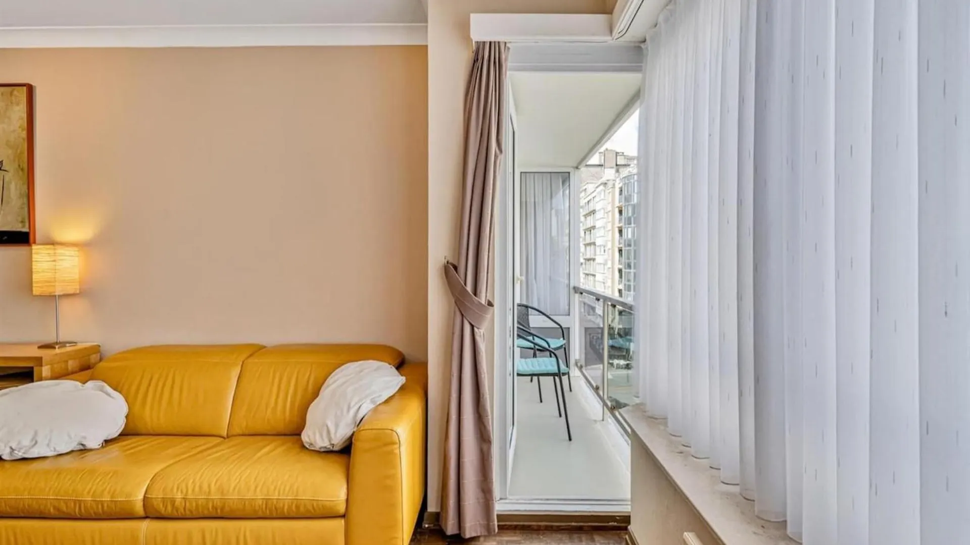 Romantic Apartment With View Ostende
